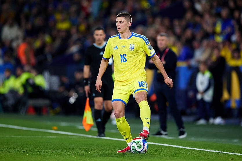 Фото для новини:Миколенко понуро оцінює матч із Швецією: Як бачите, не вдалося