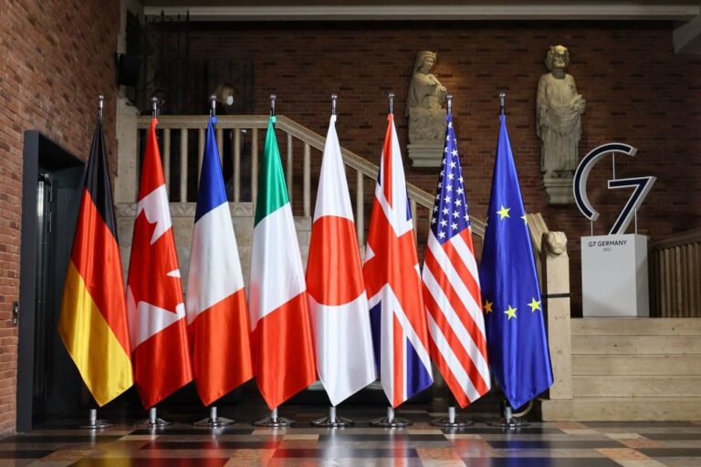 Фото для новини:Міністри G7 зберуться на екстрену зустріч - ЗМІ