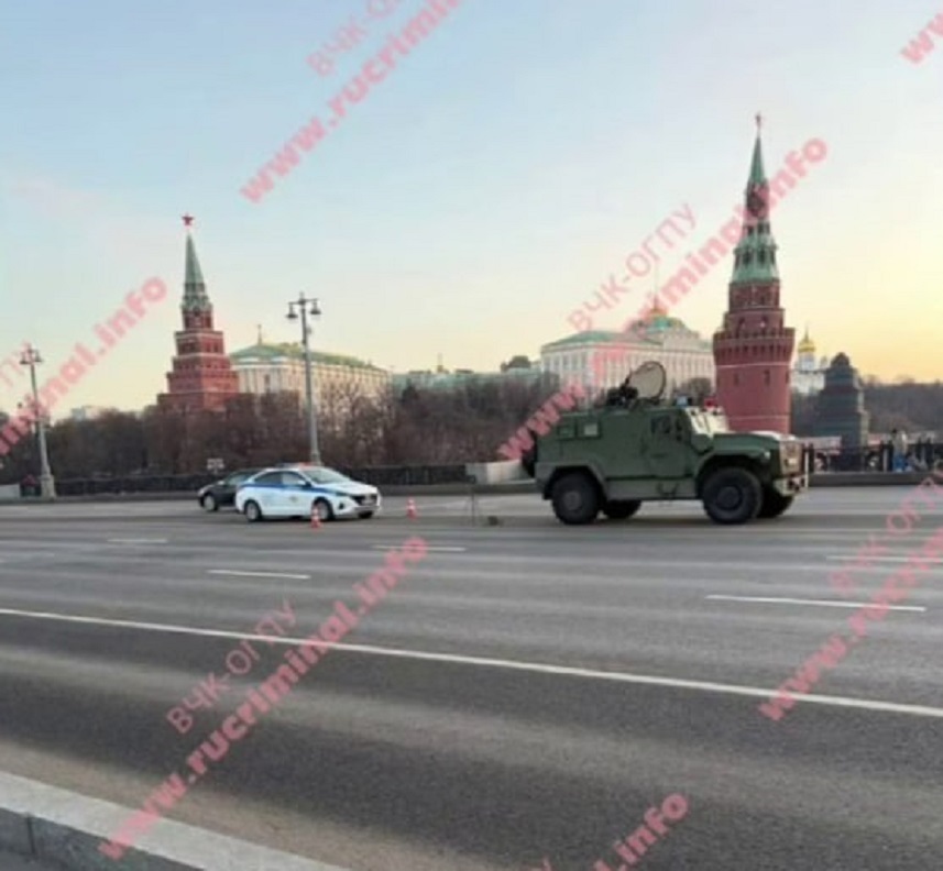 Фото для новини:Москву третю добу атакують БпЛА: Кремль під вартою