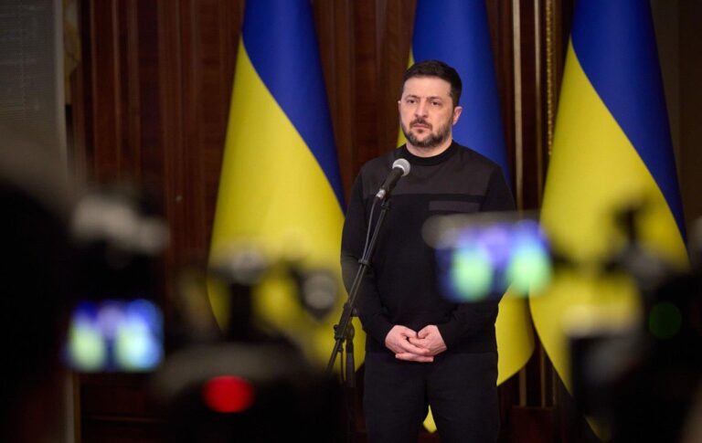 Фото для новини:На Близький Схід вирушили три команди - Зеленський