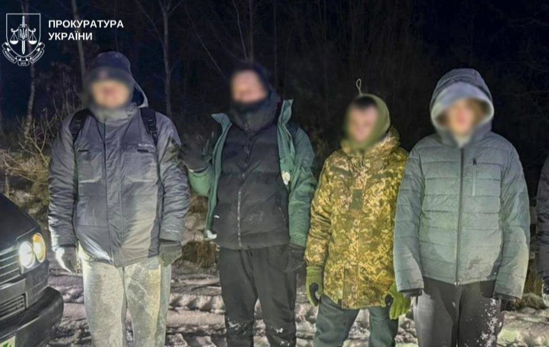 Фото для новини:На Буковині викрили канал втечі за кордон із прибутком понад &euro;200 000