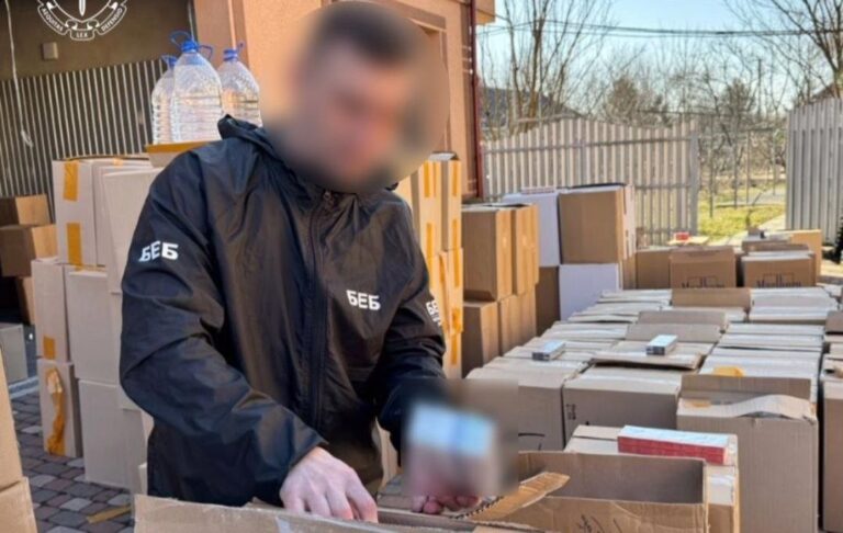 Фото для новини:На Буковині викрили великого дистриб&rsquo;ютора нелегальних сигарет у регіоні