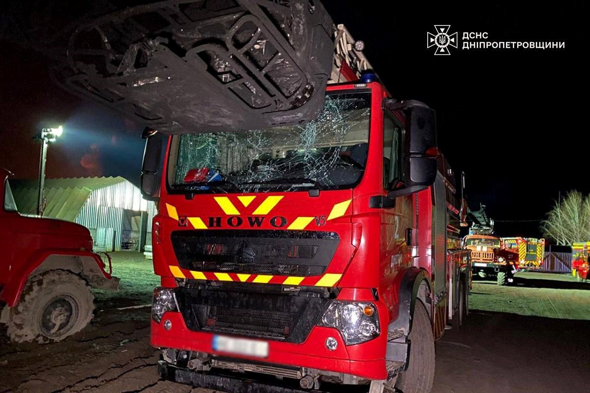 Фото для новини:На Дніпропетровщині росіяни атакували бійців ДСНС