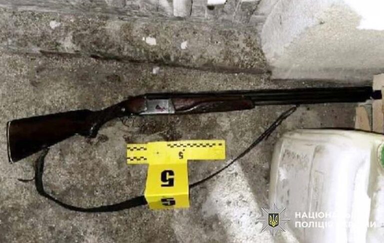 Фото для новини:На Миколаївщині староста села розстріляв свою помічницю