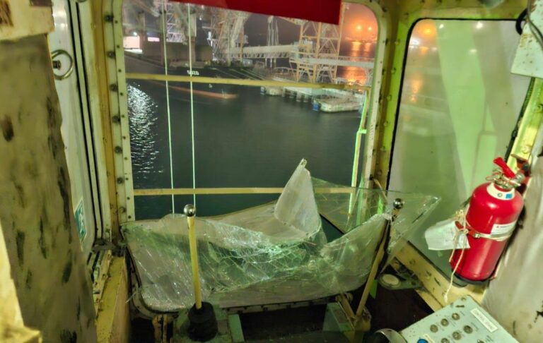 Фото для новини:На Одещині пошкоджено два іноземні судна з зерном