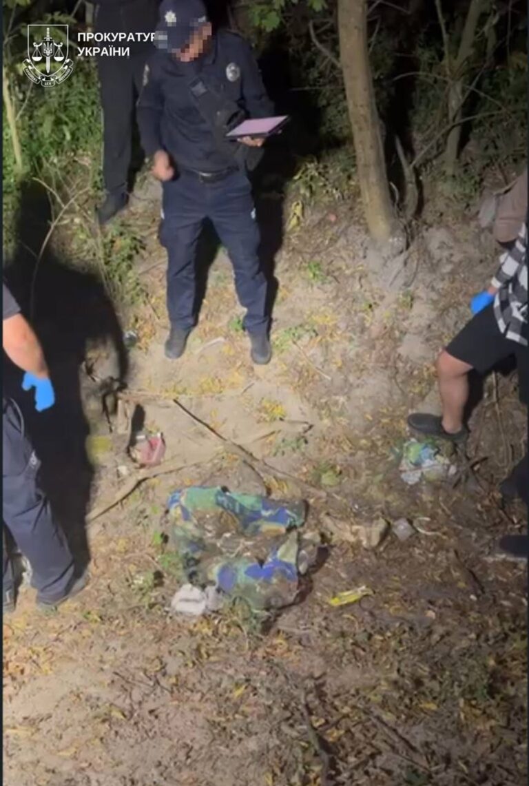 Фото для новини:На Вінниччині батьки закопали тіло немовляти на смітнику