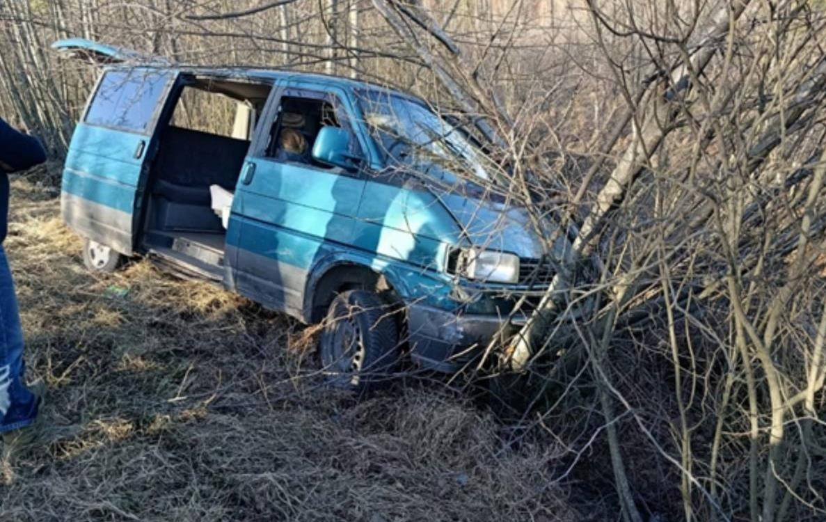 Фото для новини:На Волині група людей силоміць "відібрала" у військових ТЦК ухилянта