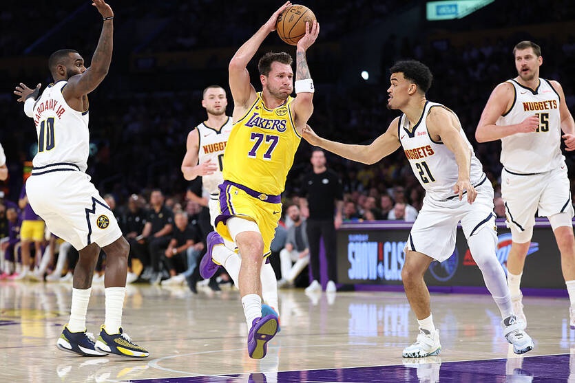 Фото для новини:НБА: Лейкерс у овертаймі здолали Денвер