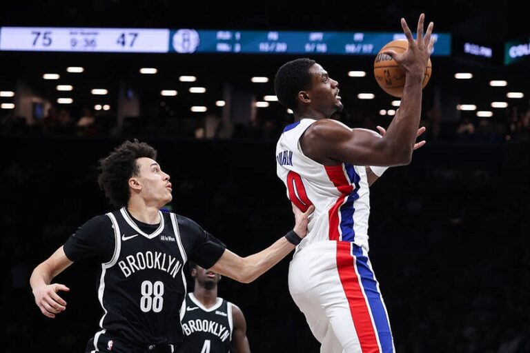 Фото для новини:НБА: успіх Сан-Антоніо та перемога Детройта