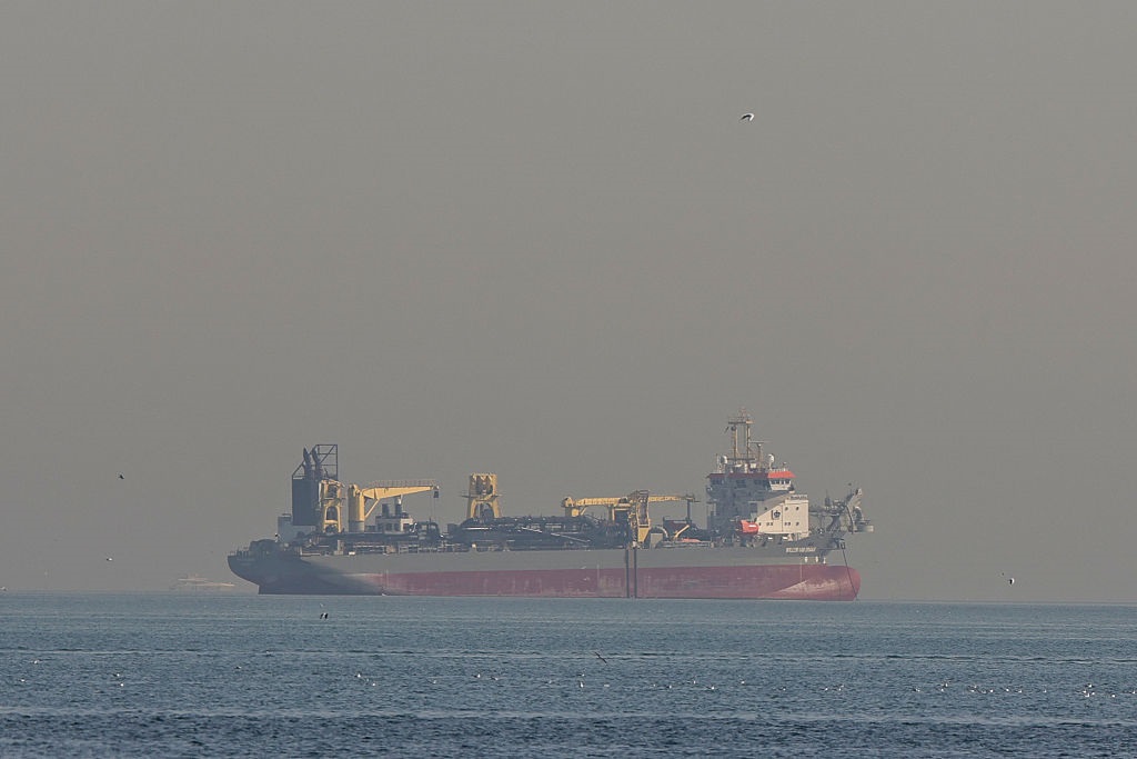 Фото для новини:Неподалік від берегів Кувейту стався вибух на нафтовому танкері