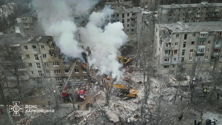 Фото для новини:Нічний удар по Харкову: 11 загиблих