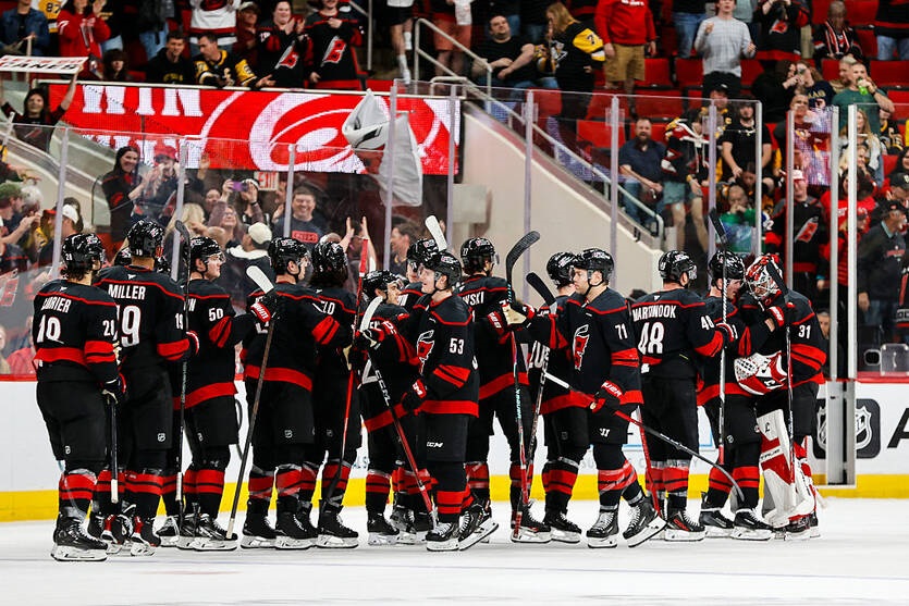 Фото для новини:НХЛ: Коламбус обіграв Тампу, Кароліна - Піттсбург