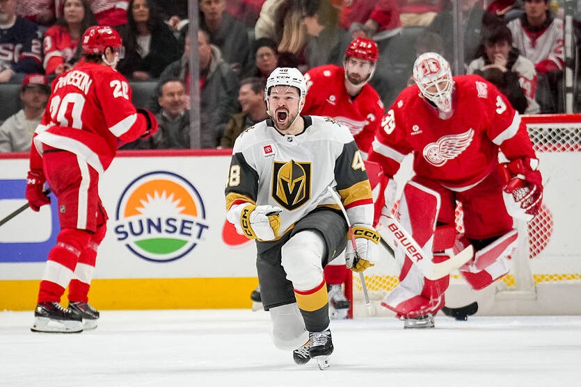 Фото для новини:НХЛ: переможний вечір для Вегаса і Кароліни