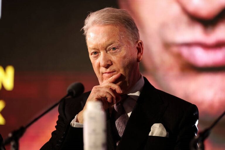 Фото для новини:Новий ультиматум WBC загрожує титулу Усика