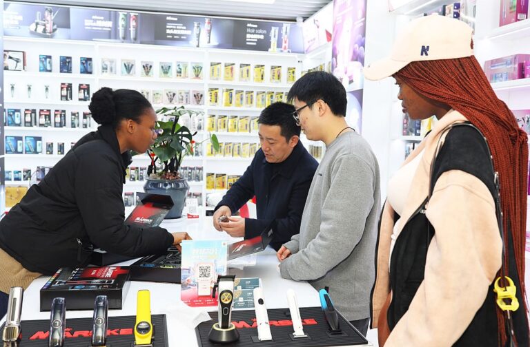 Фото для новини:Обмеження американської торгівлі: США почали розслідування щодо Китаю та ЄС