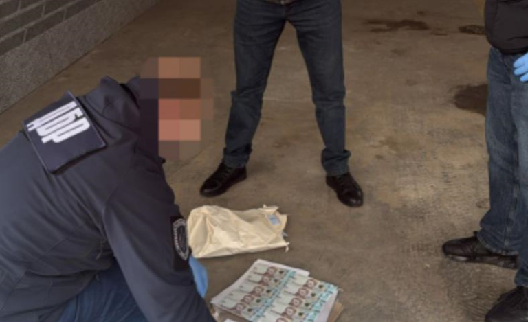 Фото для новини:Очільника Держпраці на Хмельниччині підозрюють у корупції