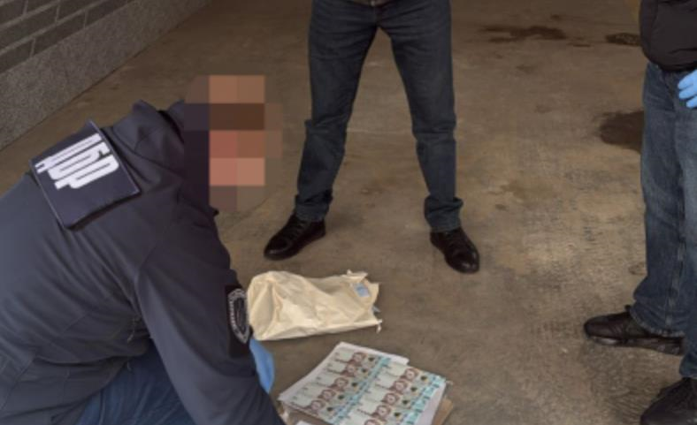 Фото для новини:Очільника Держпраці на Хмельниччині підозрюють у корупції