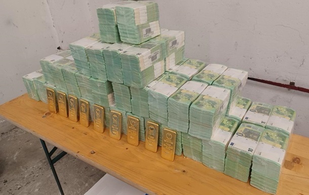 Фото для новини:Ощадбанк вимагає від Угорщини повернення майна