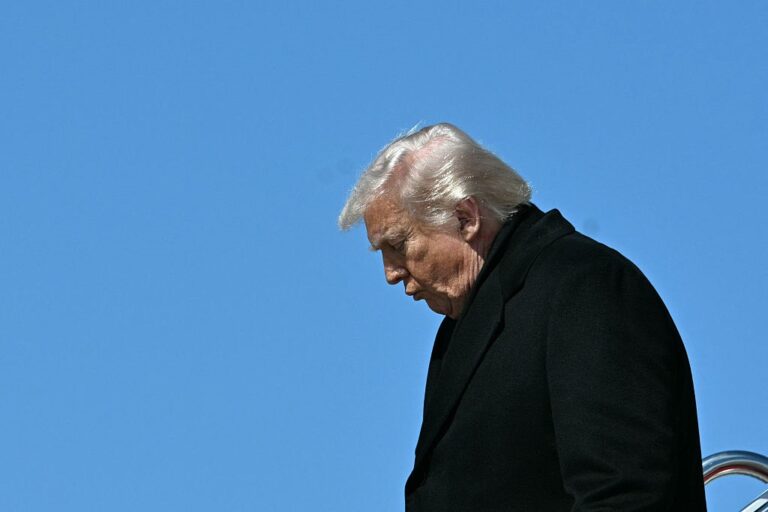 Фото для новини:Падіння рейтингу Трампа сягло історичного мінімуму