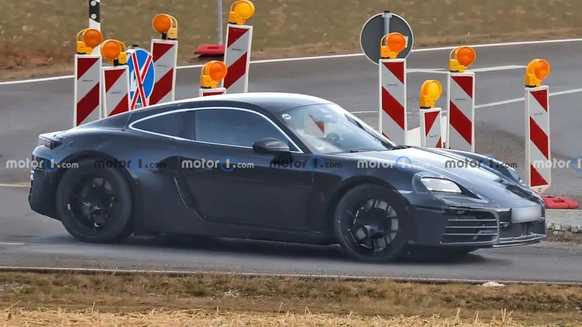 Фото для новини:Porsche спростувала чутки про скасування електричних Boxster і Cayman