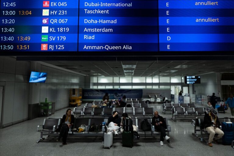 Фото для новини:Повітряний простір шести країн Близького Сходу залишається закритим