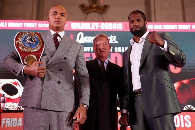 Фото для новини:Промоутер відповів на плани Усика щодо наступного суперника