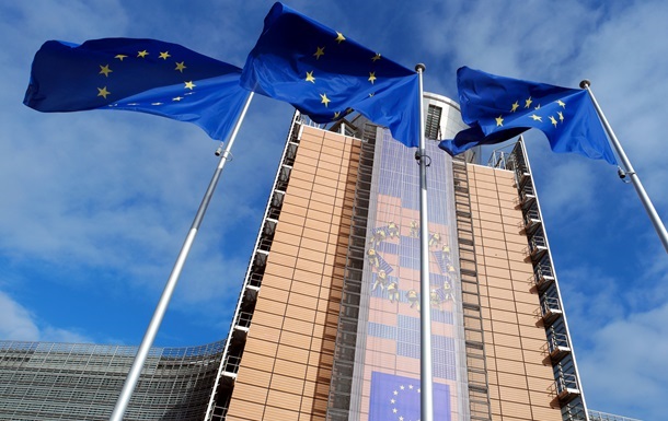 Фото для новини:Пропозиція повної відмови ЄС від нафти РФ зникла з плану ЄК