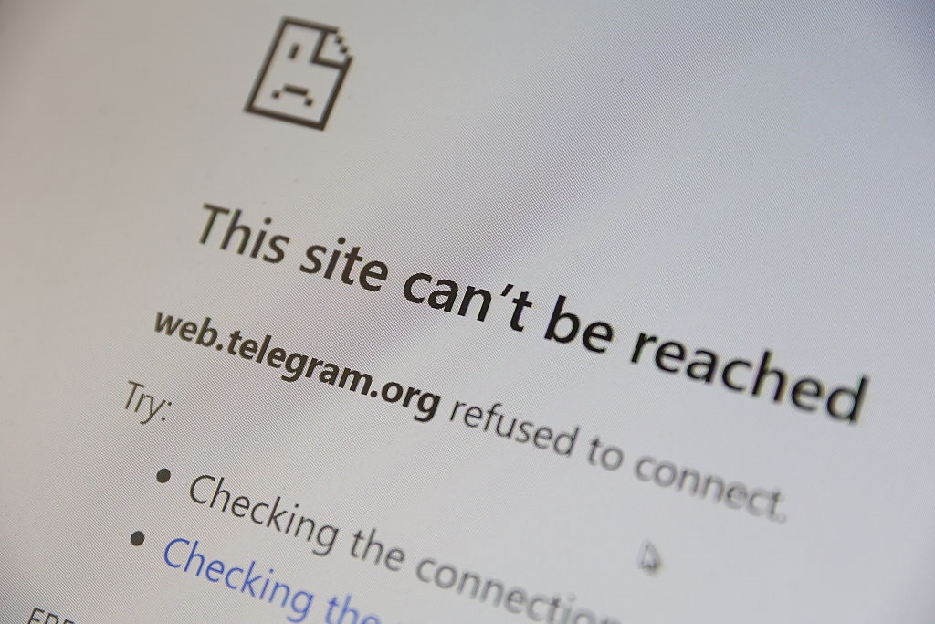 Фото для новини:Росіяни повертаються до стаціонарних телефонів на тлі блокування Telegram