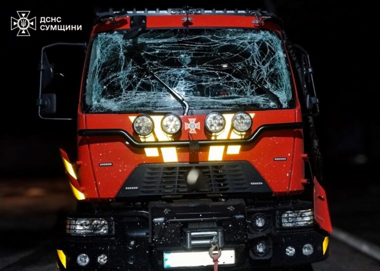 Фото для новини:Росіяни вдарили по рятувальниках у Сумах