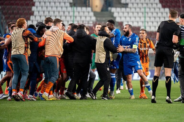 Фото для новини:Шахтар та Лех завершили зустріч масовою сутичкою