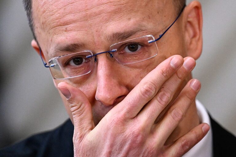 Фото для новини:Сіярто прибув до Москви для переговорів про енергопостачання