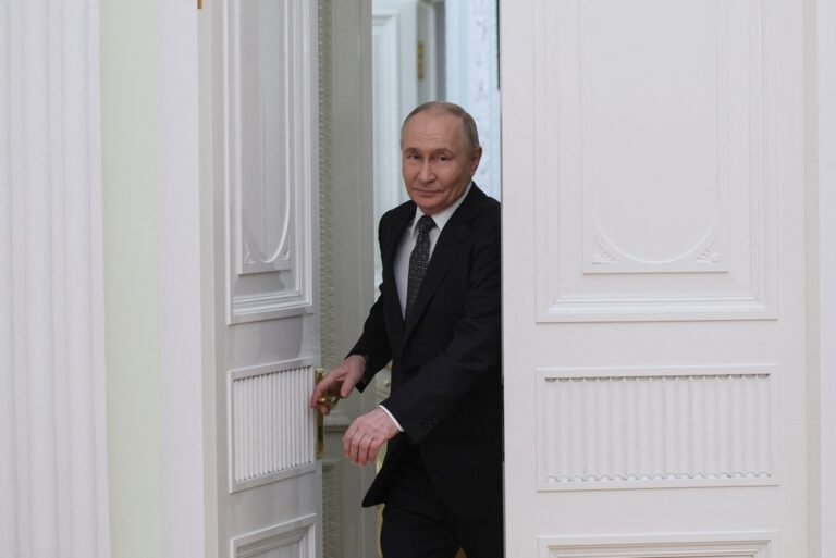 Фото для новини:Скинутися на війну. Путін зібрав гроші з бізнесу