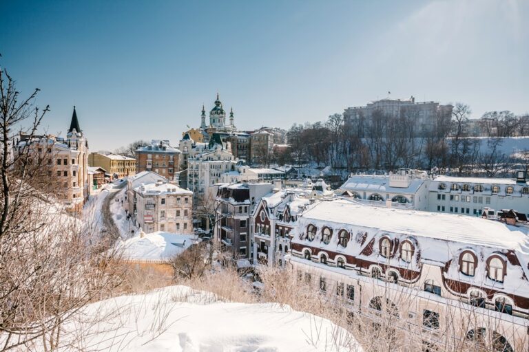 Фото для новини:Сніг у Києві протримався 73 дні - рекордні показники за десятиліття
