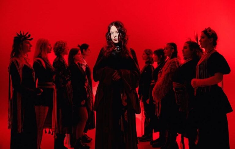 Фото для новини:Співачка з РФ подала документи на українське громадянство