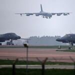 Фото для новини:США перекинули до Британії стратегічні бомбардувальники B-52H