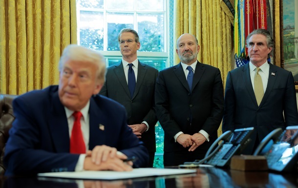 Фото для новини:США почали обговорювати зняття санкцій з російської нафти - ЗМІ