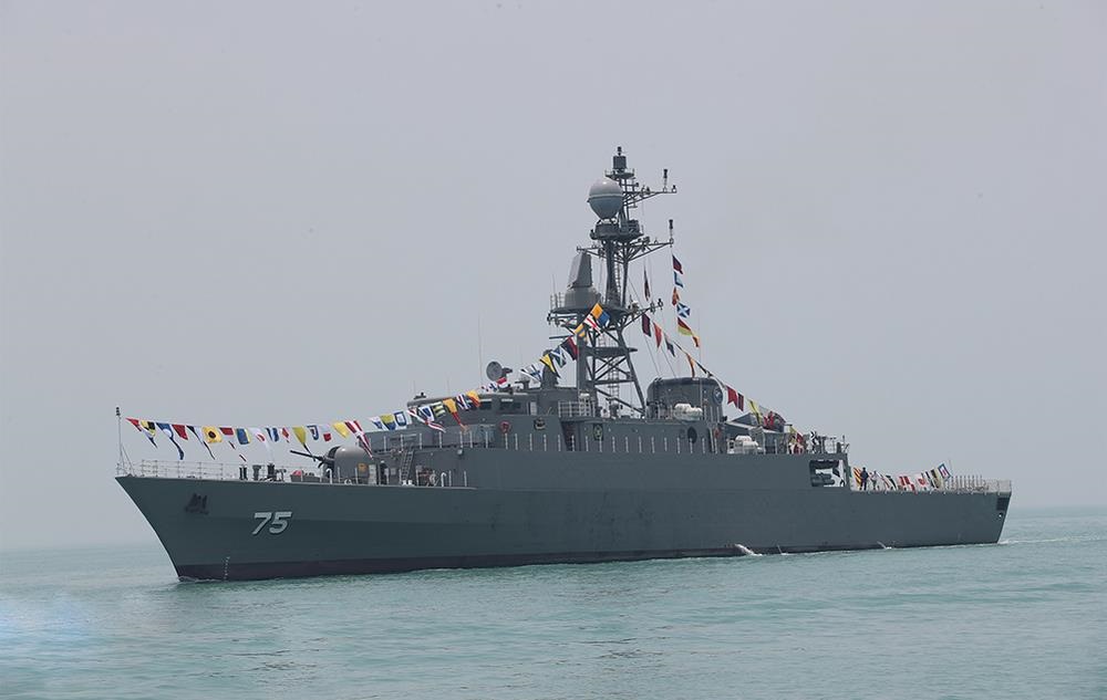 Фото для новини:США показали, як потопили торпедою фрегат Ірану