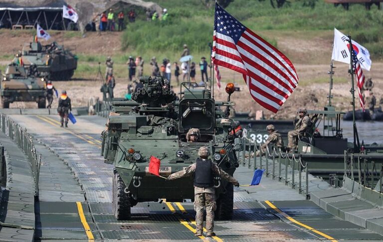 Фото для новини:США та Південна Корея запустили масштабні військові навчання