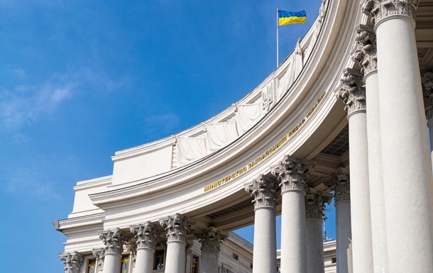 Фото для новини:Світ має вивчити урок Криму: МЗС про 12 років окупації півострова