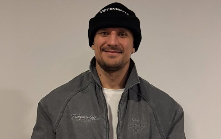 Фото для новини:Тарас Цимбалюк розсмішив Мережу поцілунком актора