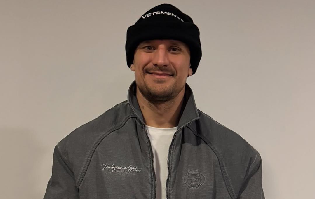 Фото для новини:Тарас Цимбалюк розсмішив Мережу поцілунком актора