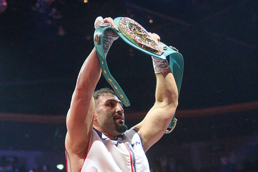 Фото для новини:Тимчасовий чемпіон WBC прокоментував відмову Усика від бою