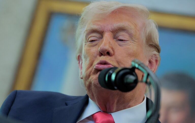 Фото для новини:Трамп готовий згортати кампанія в Ірані навіть без відкриття протоки - ЗМІ