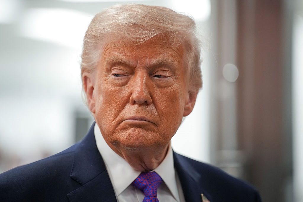 Фото для новини:Трамп погрожує скерувати агентів ICE до аеропортів