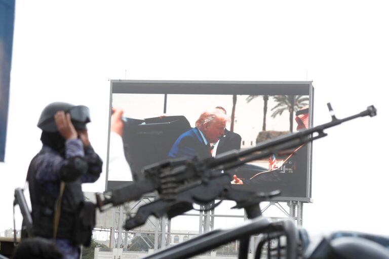 Фото для новини:Трамп: США радикально збільшать вииробництво зброї