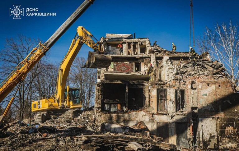 Фото для новини:У Харкові завершили пошукові роботи після атаки РФ