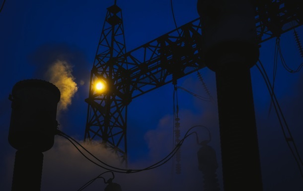 Фото для новини:У Києві через аварію перебої зі світлом і водою