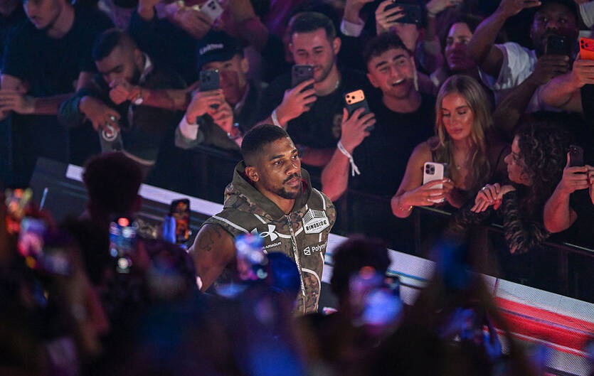 Фото для новини:У команді Джошуа розкрили деталі його повернення на ринг