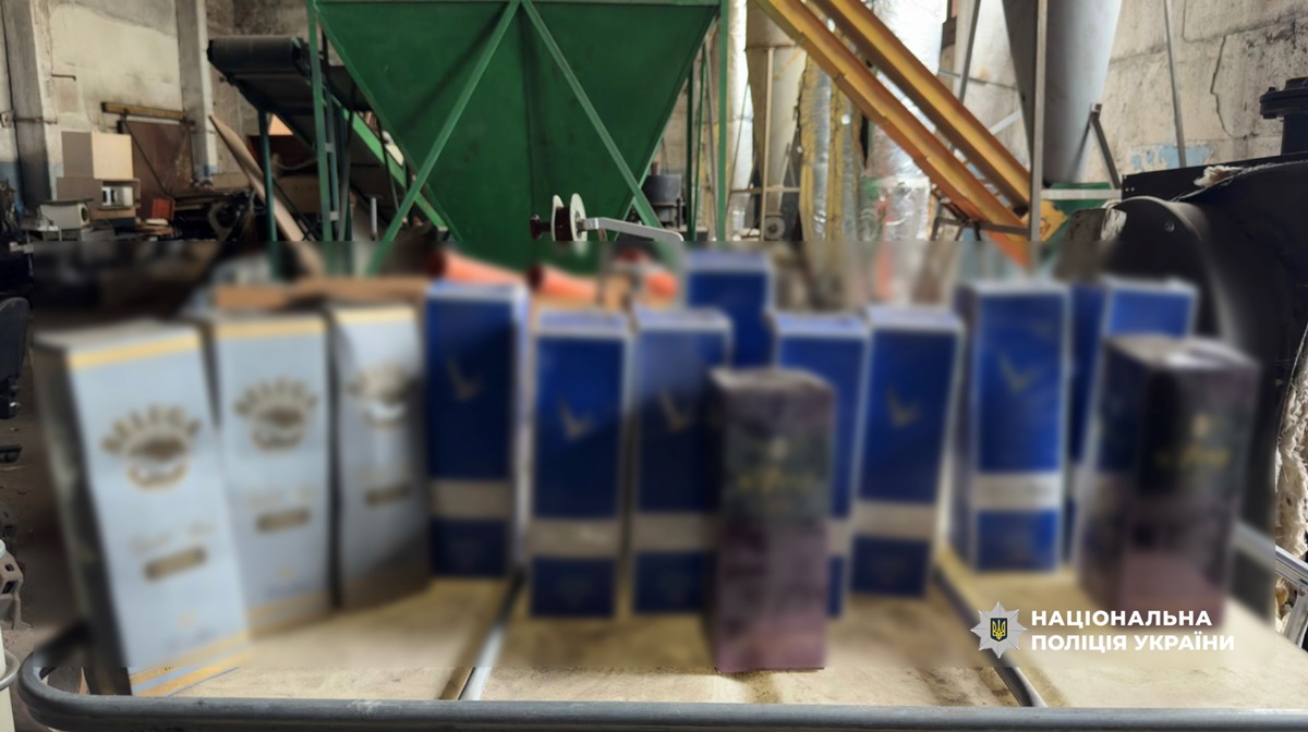 Фото для новини:У Кривому Розі викрили підпільне виробництво алкоголю