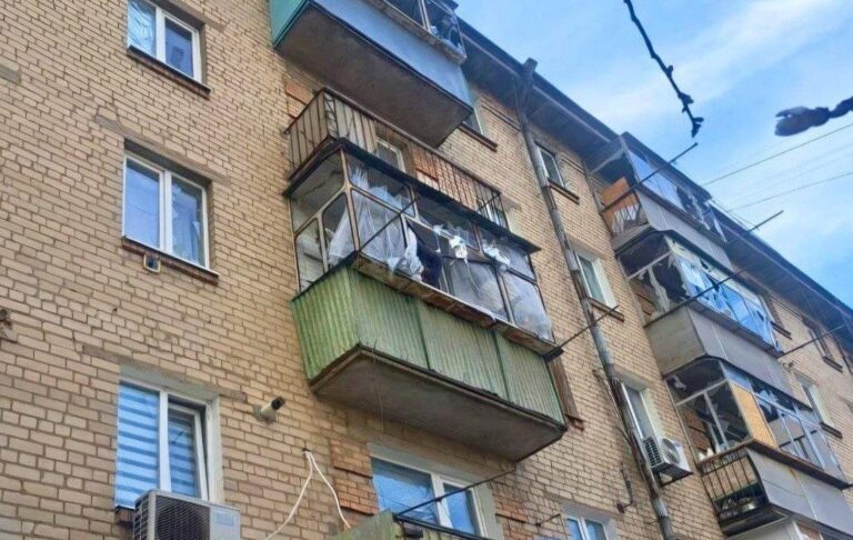 Фото для новини:У Нікополі вісім поранених через атаку дрона